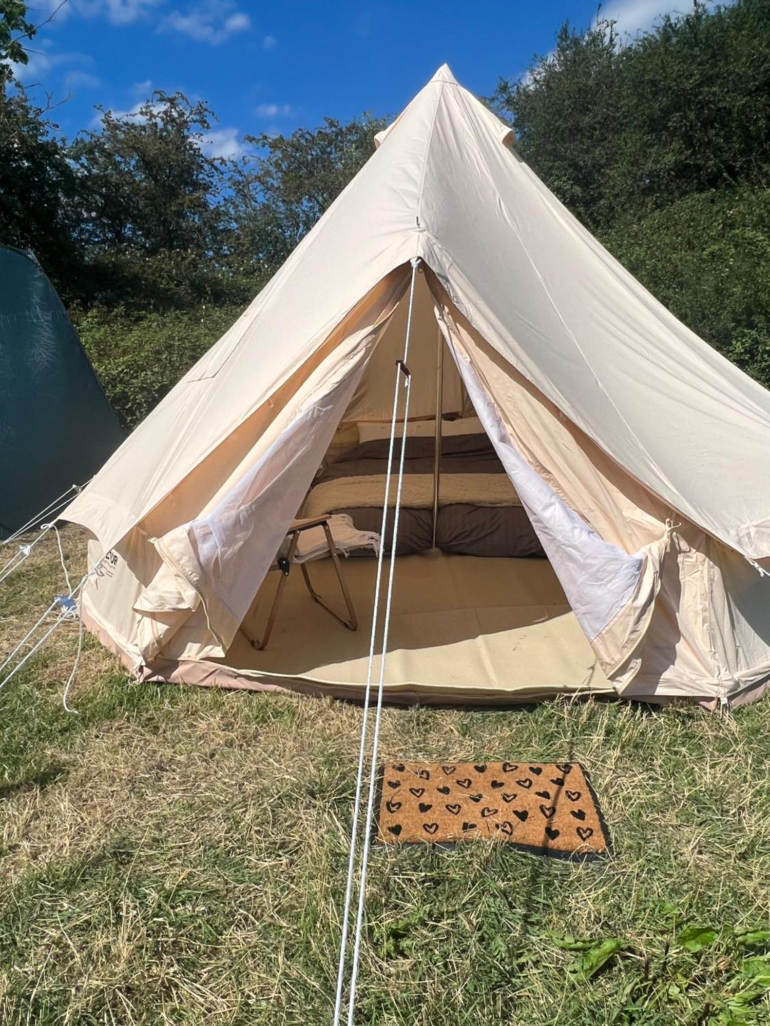 Bell Tent 4M Fossewold Farm Camping Moreton-in-Marsh Exterior foto
